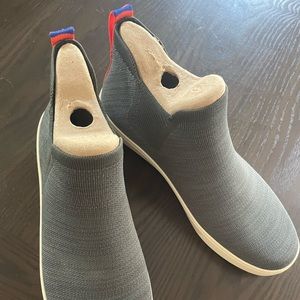 Rothys Chelsea Shoe/Boot - Fog Melange